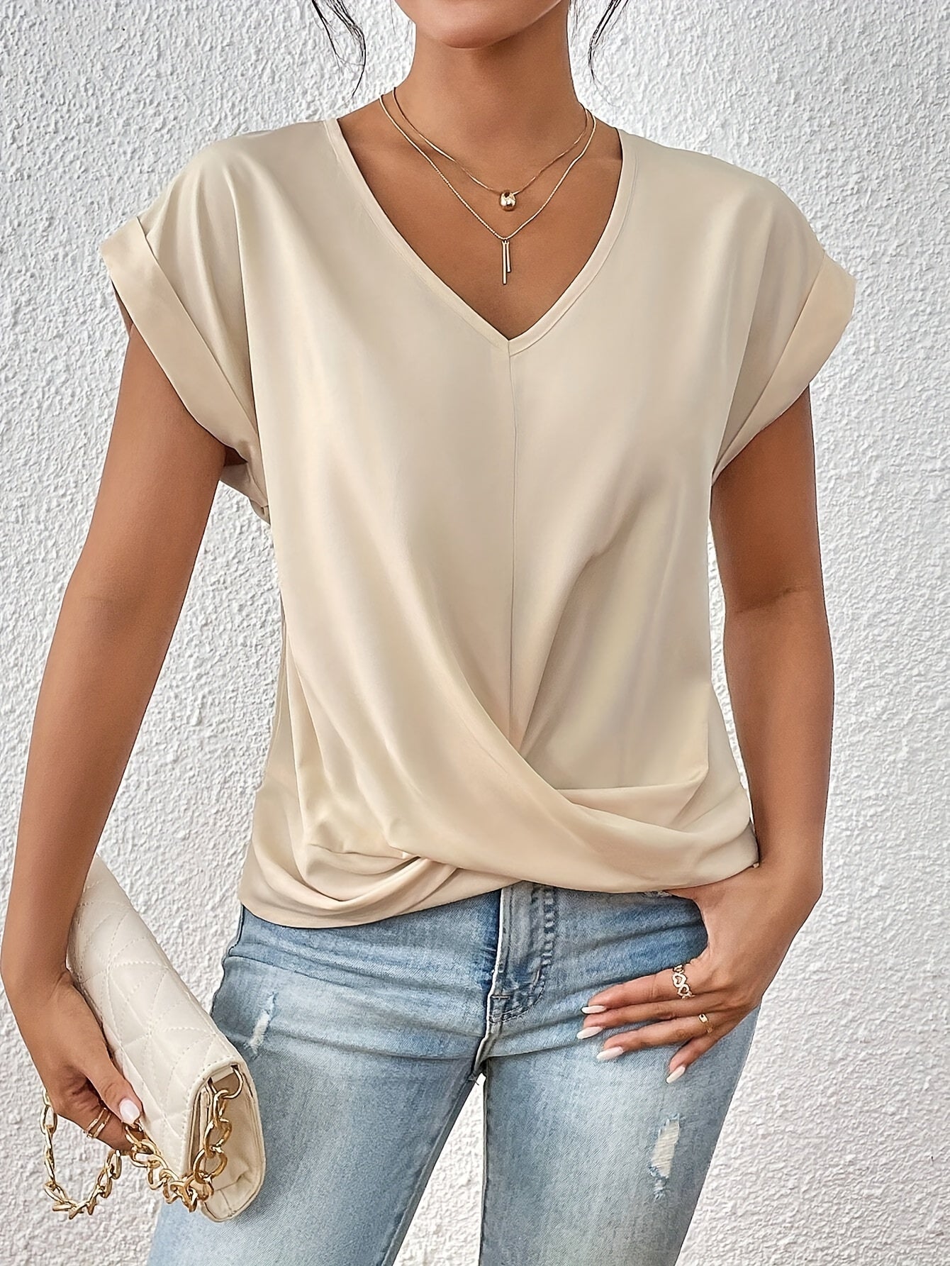 Cleo casual T-shirt med hjärtformad halsringning