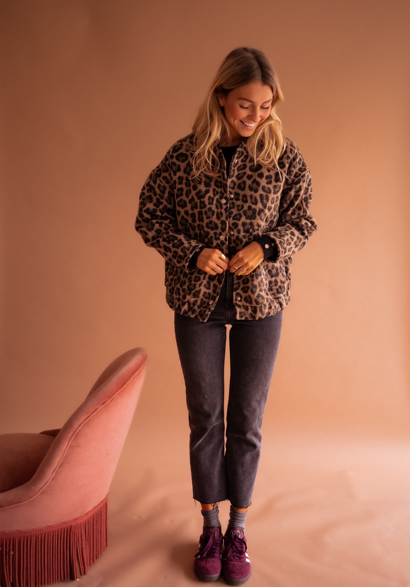 Luna trendig jacka med leopardmönster