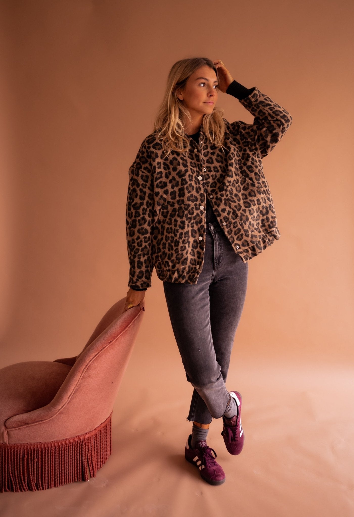 Luna trendig jacka med leopardmönster